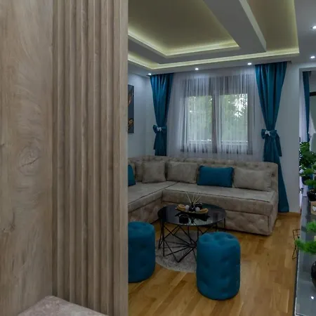 Apartman Golden Hill & *