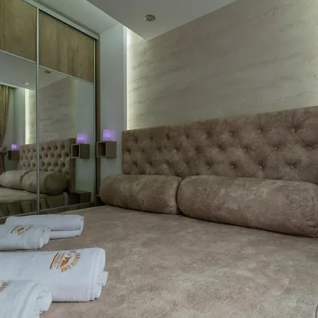 Golden Hill & Apartman