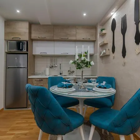 Golden Hill & Apartman